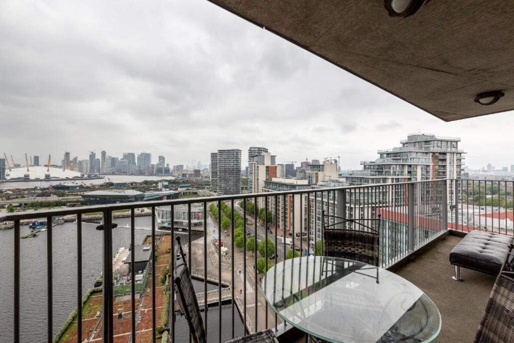 Excel Dock Apartments London Exteriör bild